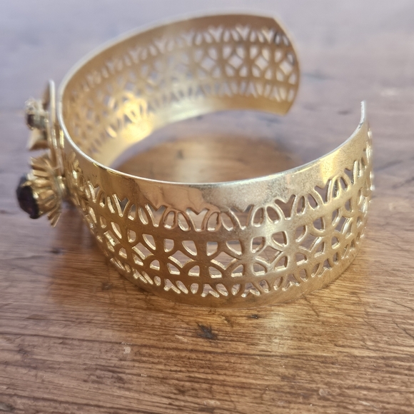 Elegant Gold-tone and Purple Rhinestone Cuff Bracelet - Picture 8 of 8